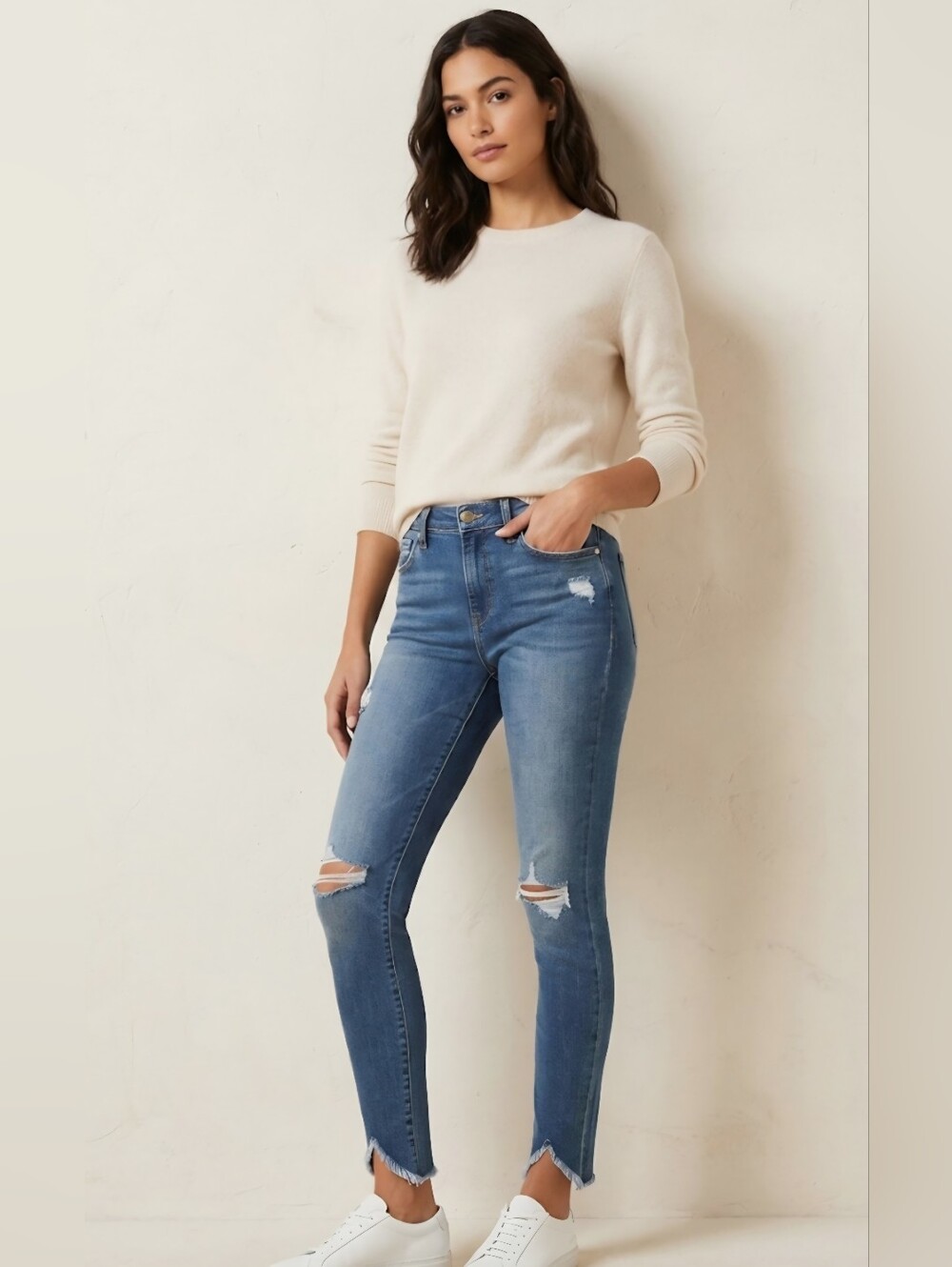 FRAME Le Skinny de Jeanne Distressed Notch Hem Jeans - Seabright - 29